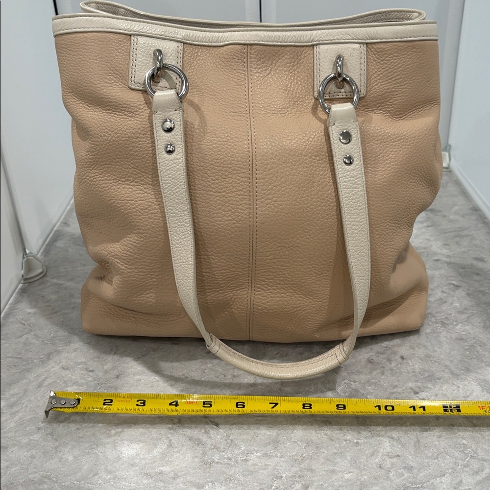 Coach Penelope Beige and Cream Leather Tote with silver accents - Picture 2 of 4